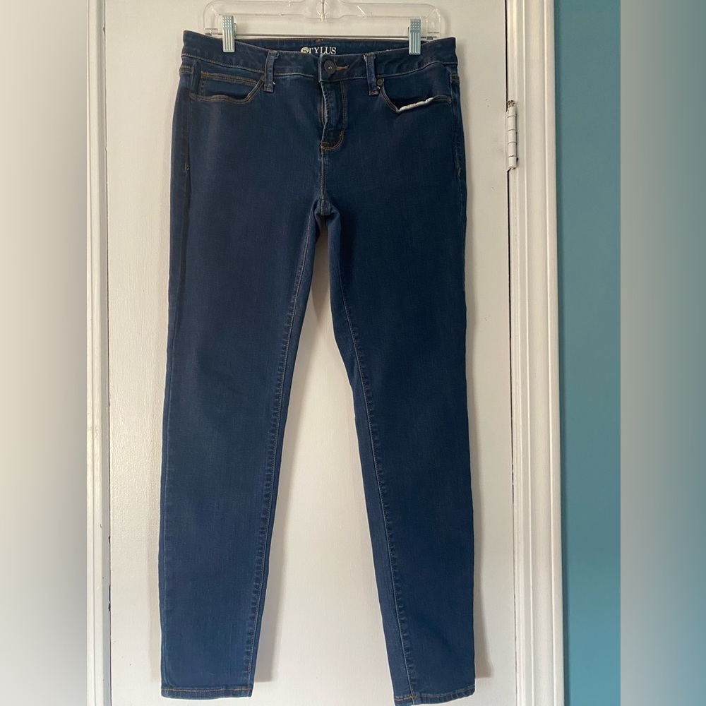 Stylus Skinny jeans.  Size 10/30